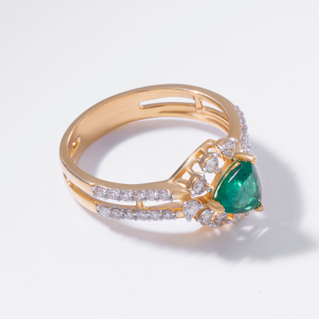 14K Yellow Gold Emerald Diamond Ring