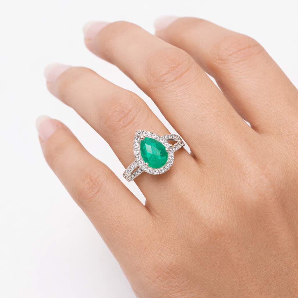 Emerald Aura Diamond Ring