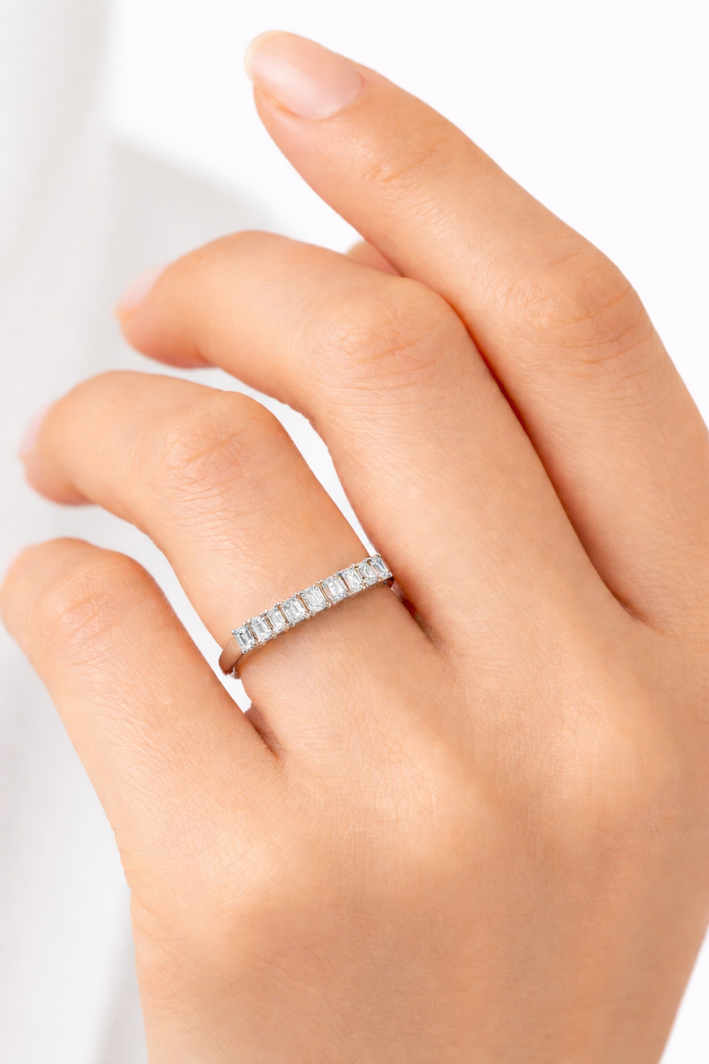 14K White Gold Emerald Cut Diamond Bar Ring